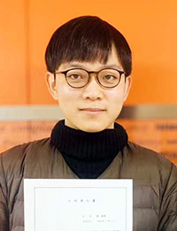 張　峻瑋　君　中国